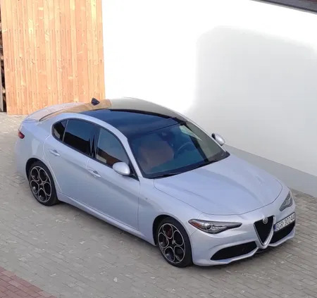 alfa romeo giulia Alfa Romeo Giulia cena 132000 przebieg: 20000, rok produkcji 2022 z Ostrołęka